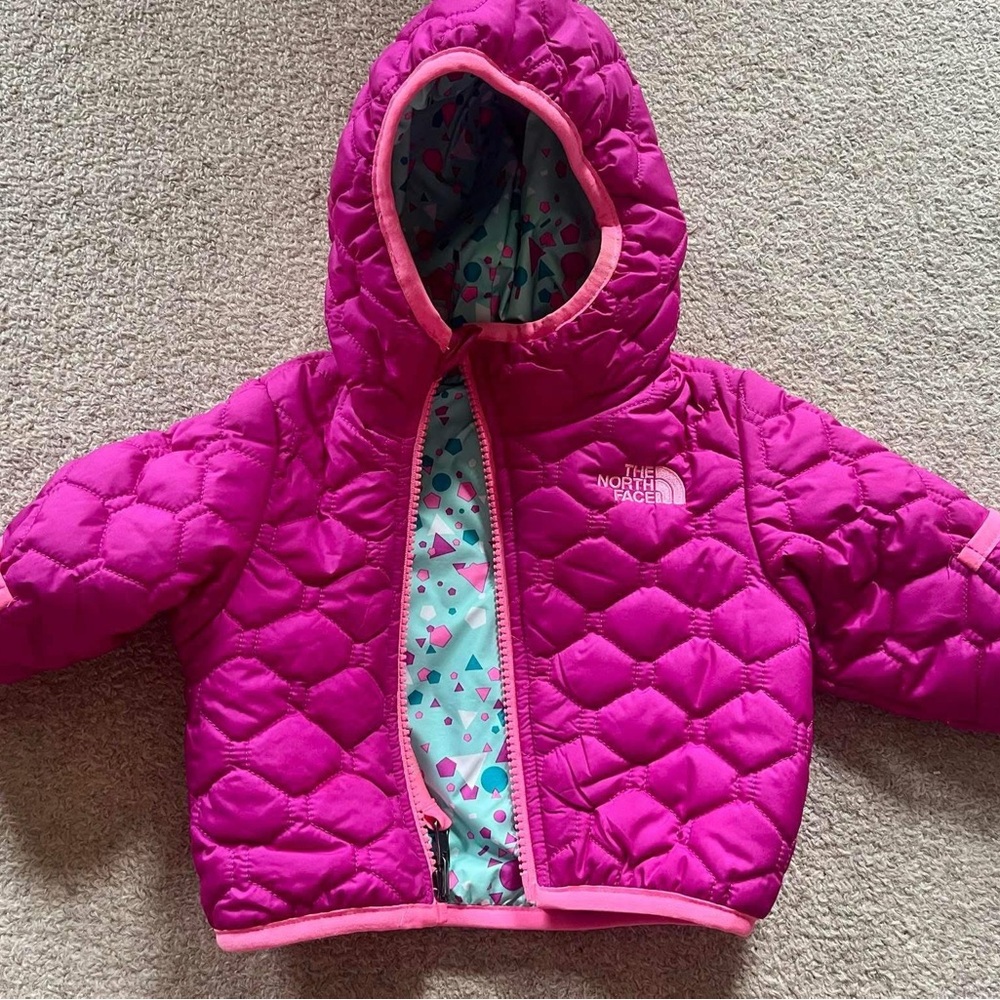 The North Face Fuchsia Quilted baby Jacket 0-3 months
